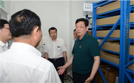 河南航投黨委書記、董事長張明超 深入中原龍浩開展“不忘初心、牢記使命”主題教育調(diào)研
